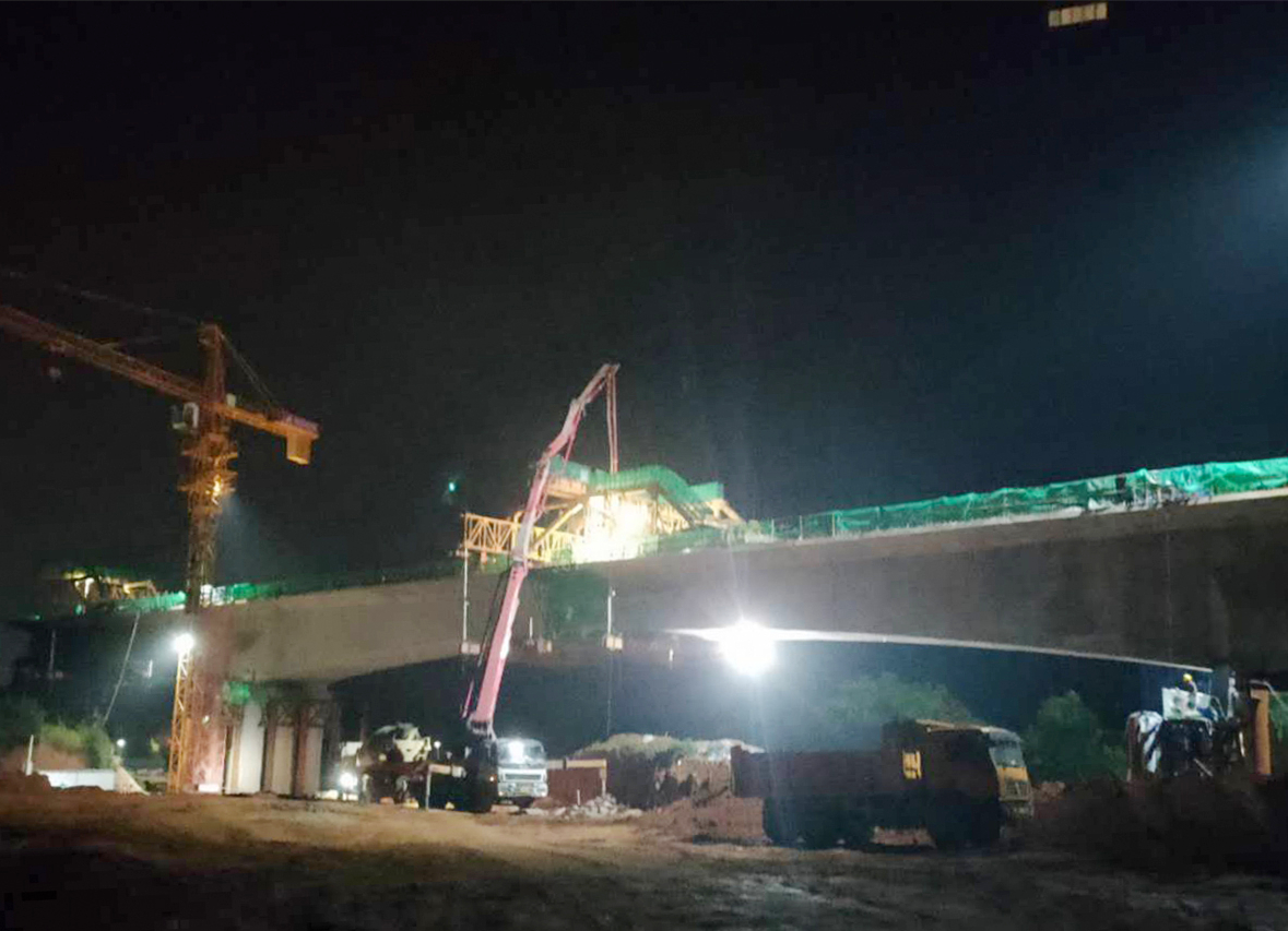 20200914119903.jpg 常益長項(xiàng)目侍郎河大橋三座連續(xù)梁全部合龍_副本.jpg