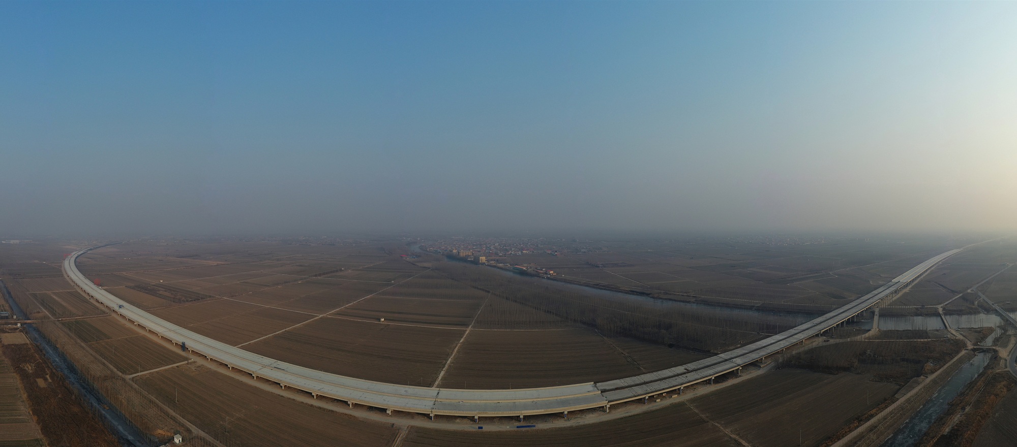 20210120 京德10標(biāo)全線全幅貫通 圖1_副本.jpg