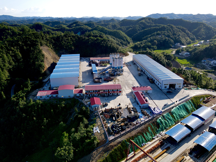 路基拌合站及鋼筋加工區(qū).jpg