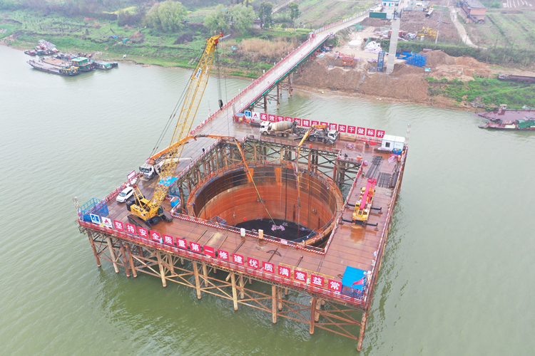 20230322639667.jpg 7#主墩承臺(tái)澆筑.JPG